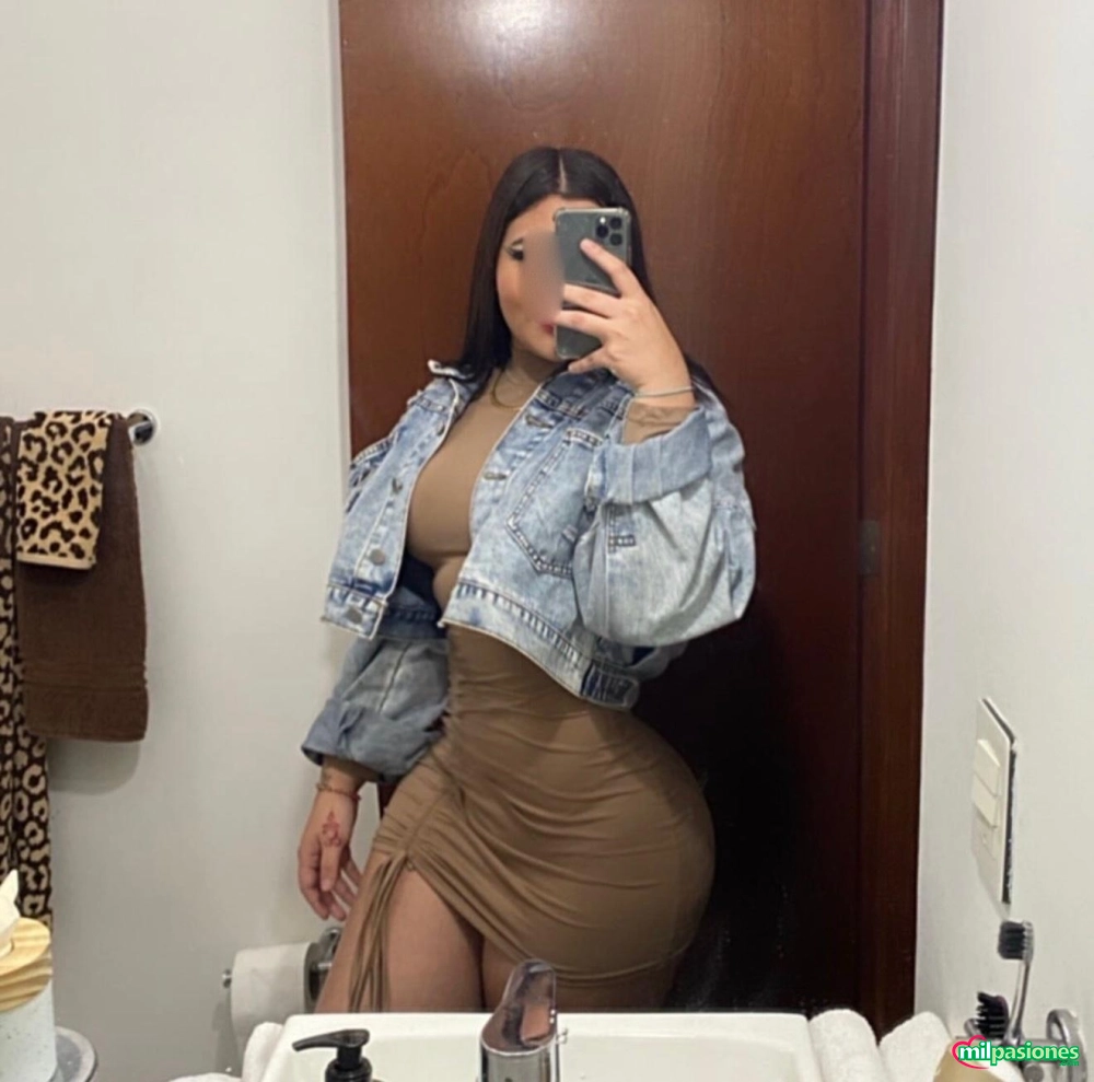 Dulce colombiana nueva en la isla, muy divertida, Aspe