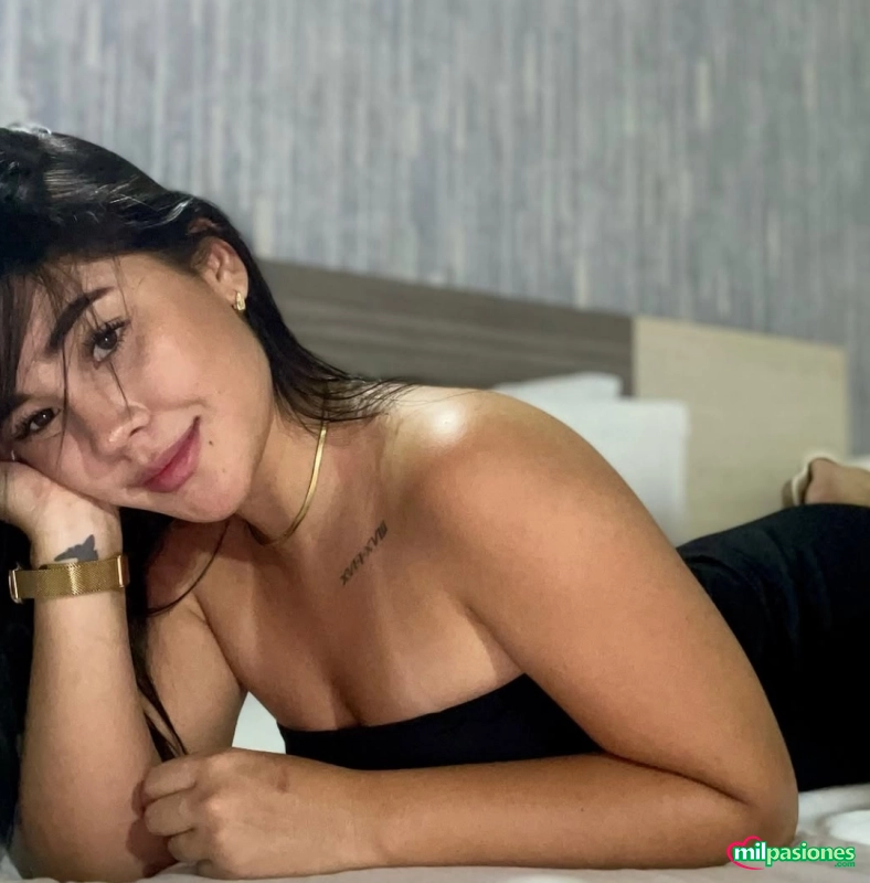 Una hermosa latina juguetona extrovertida y cariñosa, Aspe