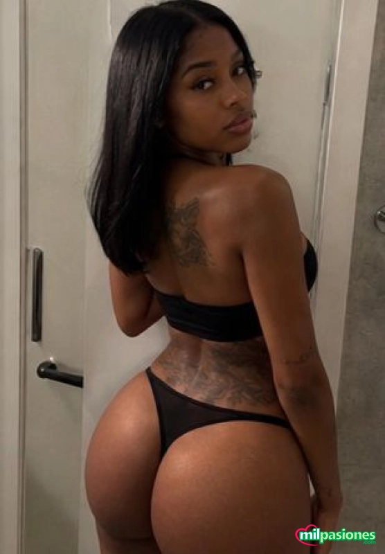 Joven morena divina con cuerpazo y boquita rica, Aspe