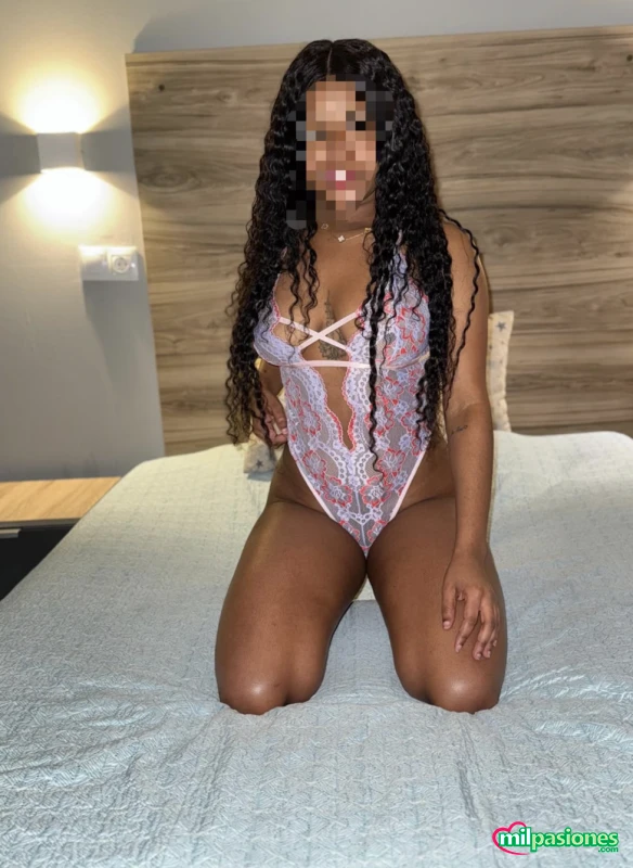 Piel suave, labios ardientes y ganas de comerte a besos, Alicante