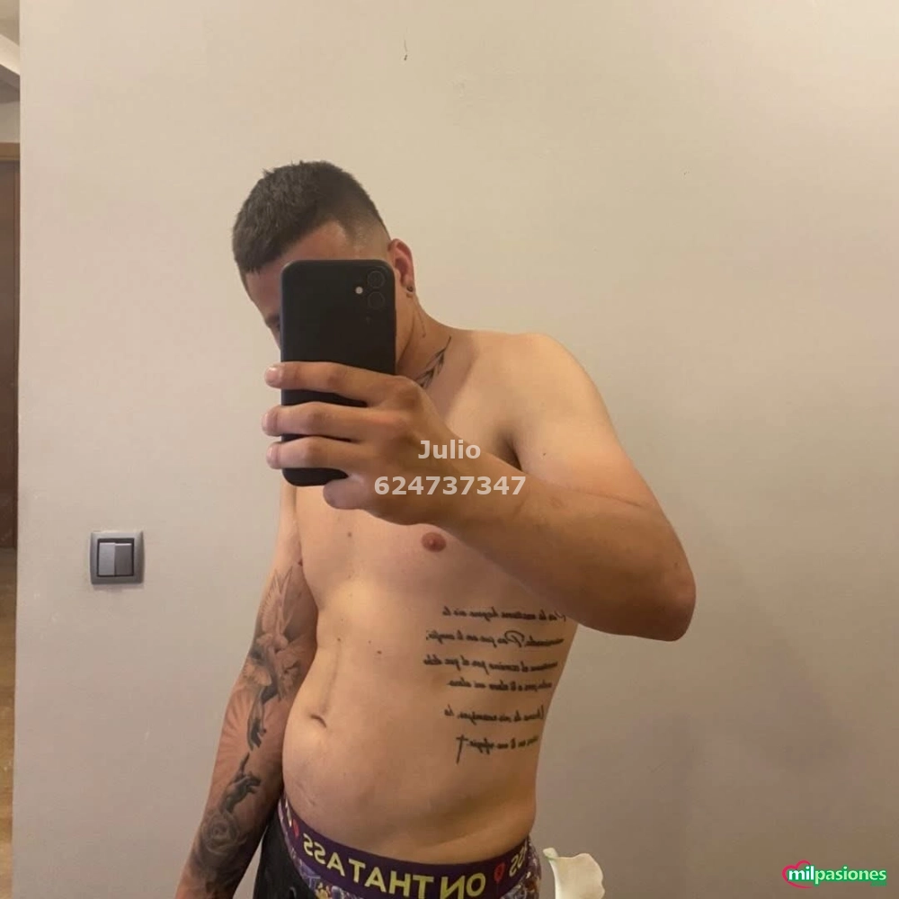 Colombiano joven heterosexual guapo y dotado, Aspe