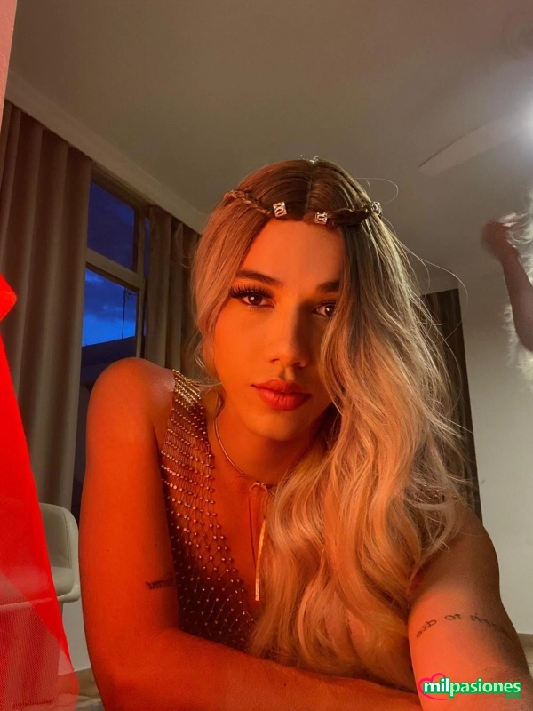 Emi bella jovencita trans en busca de diversion fogosidad, Alicante
