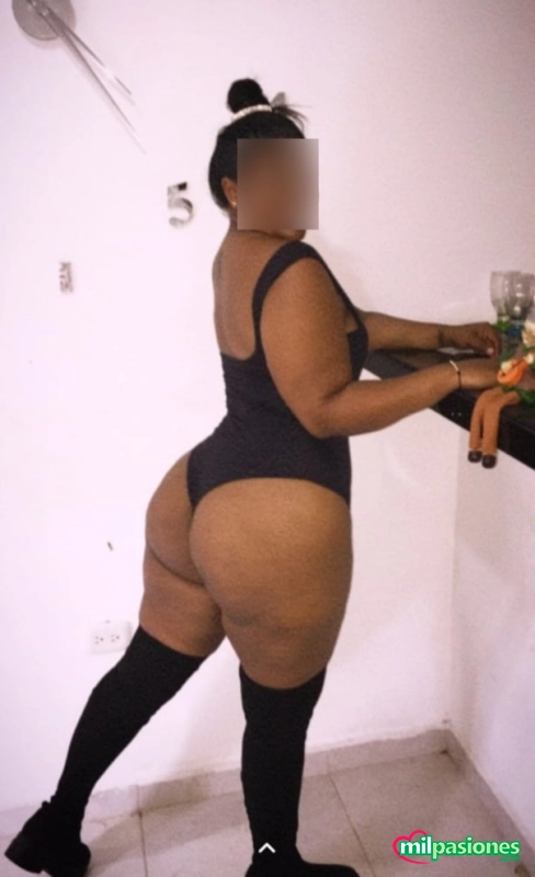 Morena morbosa y con ganas de comerte la polla, Aspe