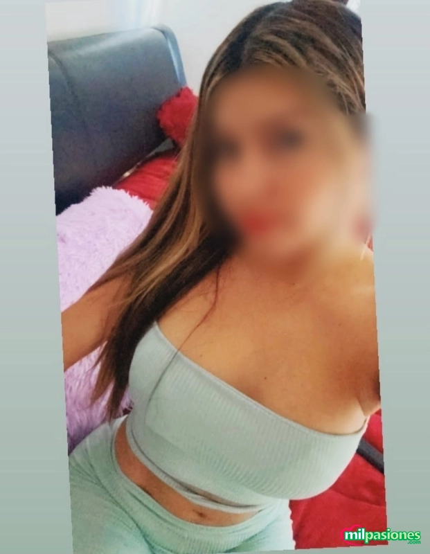 Candente latina con ganas de disfrutar de fiesta y un poco m, Aspe