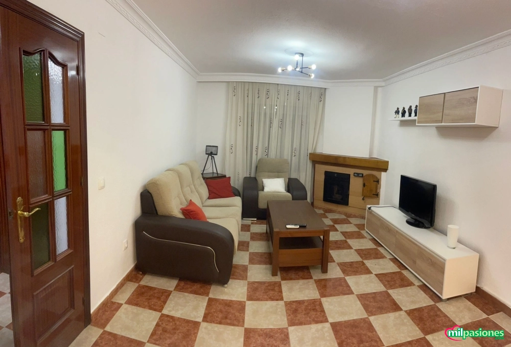 Se precisa chica para plaza en casa chalet de huelva, Aspe
