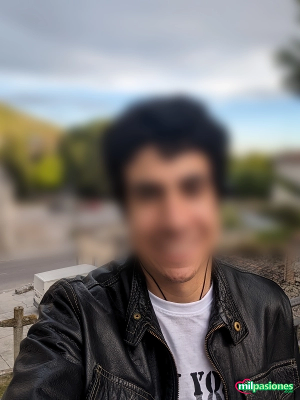 Chico acompañante, masajes relajantes y estimulantes, Aspe