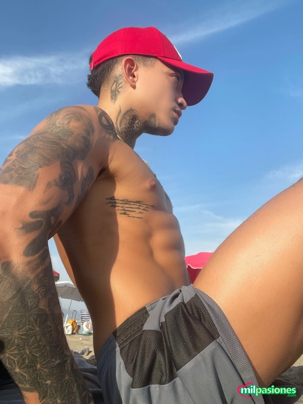 Maykol colombiano majo suite privada con parking, Aspe