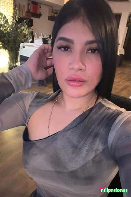 Naomi morena delgadita muy divertida y fiestera, Aspe