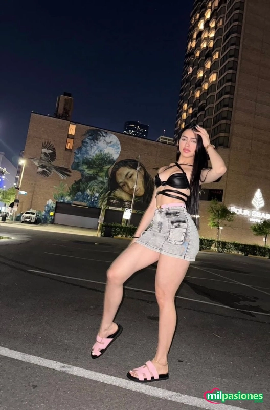 Linda joven recién sumisa recién llegada a tu isla, Aspe