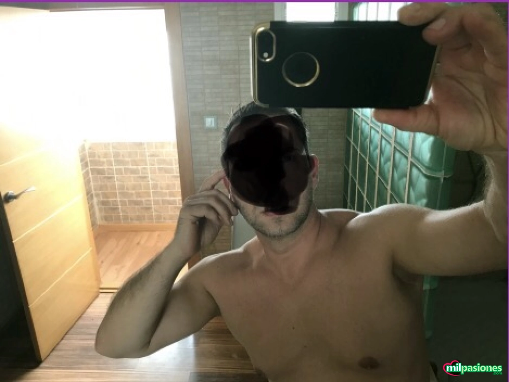 Busco hombre activo y masculino para chico pasivo, Elche