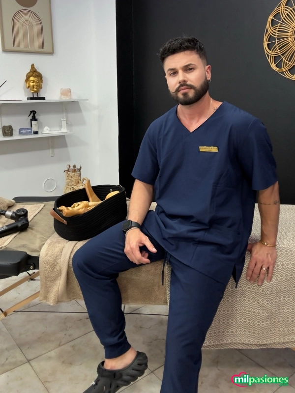Masajista terapéutico profesional • almería - centro, Aspe