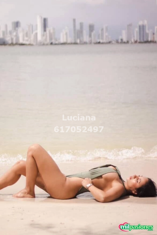 En torrevieja. Colombiana con elegancia y encanto único., Torrevieja