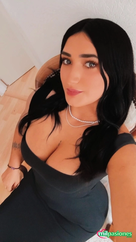 Antonela, elegancia latina con toque atrevido en la laguna, Aspe