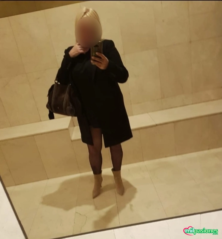 Tania, diosa encantadora que conquista con sus movimientos, Alicante