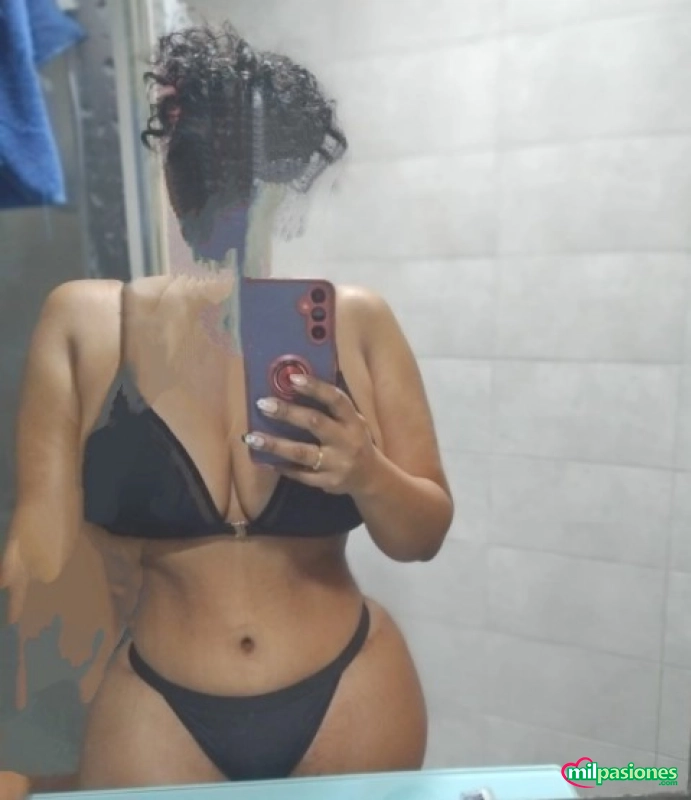 Carito colombiana de piel morena en gran canaria, Aspe