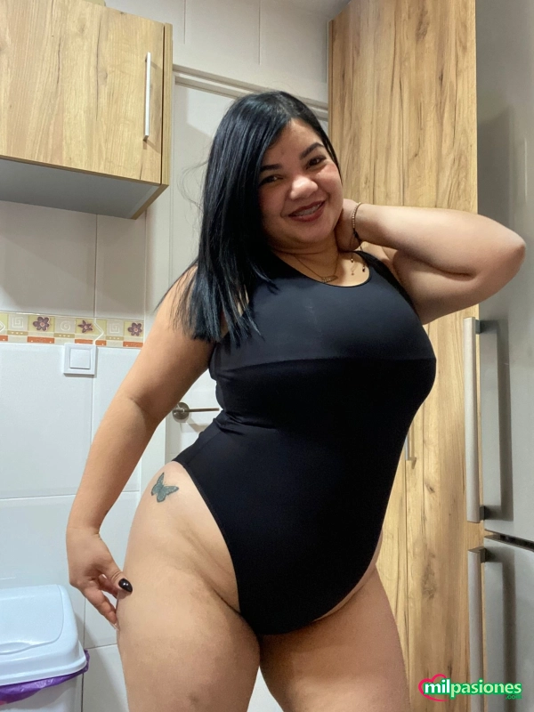 Lucia bella lista para divertirse y consentirte amor, Murcia