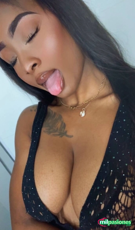 Joven mulata con lengua chupadora y coño apretado/50€, Aspe