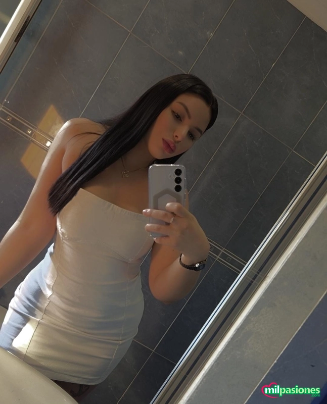 Venezolana dominante en gandia pueblo playa y sus alrededore, Aspe