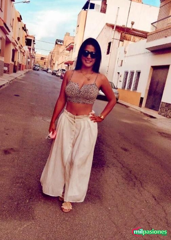 Extrovertida y hermosa jovencita en burriana, Alicante