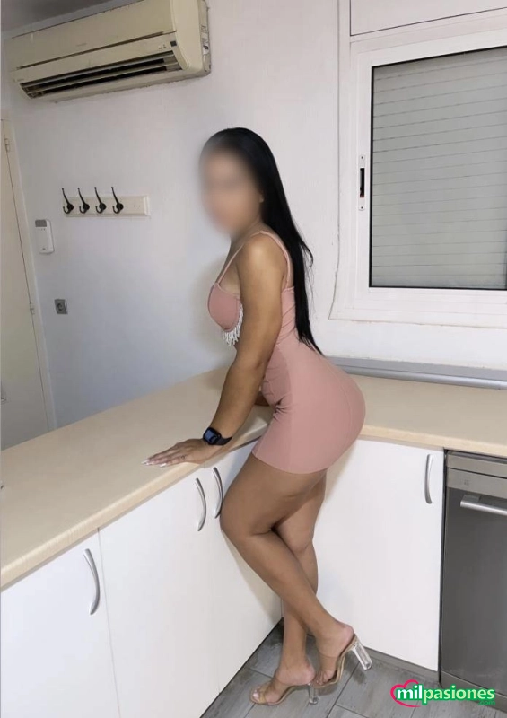 Perla jovencita brasileña fiestera en candelaria, Aspe