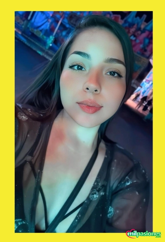 Preciosa estudiante colombiana con ganas de pasarlo bien, Aspe
