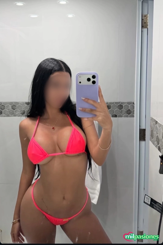 Roxxy bella ardiente toda una tentaciÓn fiestera y sexy, Aspe