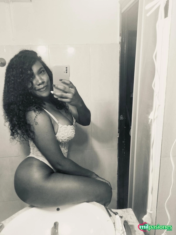 Una morena con cuerpo increíble y gran corazón, Aspe