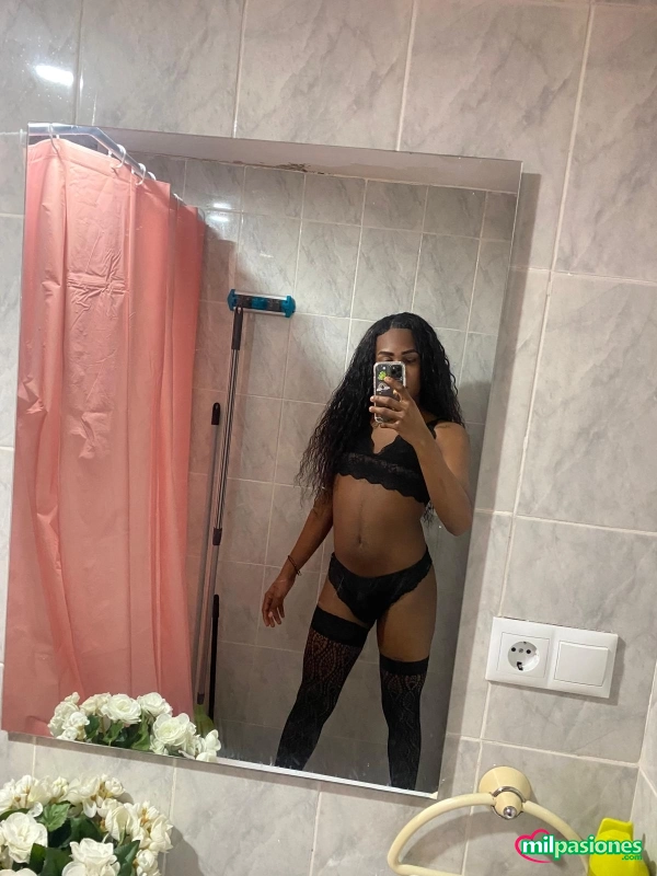 Travesti colombiana fiestera con polla jugosa, Aspe