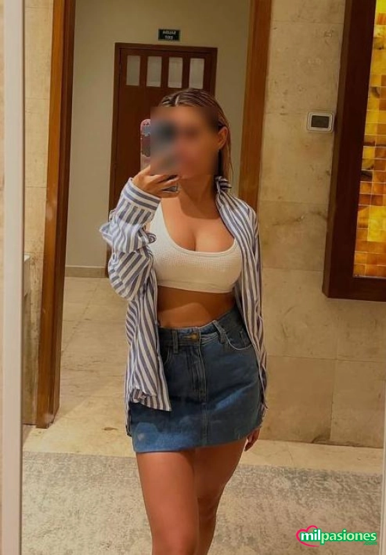 Dania tu rubia latina fvaorita, dulzura y calidez, Aspe