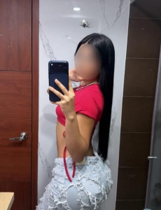 Nueva colombiana en elda y petre