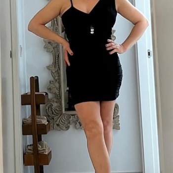 MarÍa, espaÑola: pura elegancia y dulzura con magia, Elche