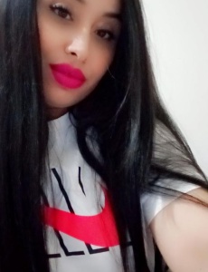 Hola corazones mi nombre es Alice tengo 26