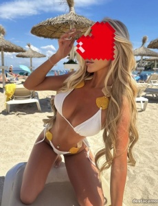 New top blonde in town