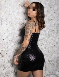 Amigas extrovertidas en benidorm