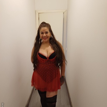 Madurita latina muy cariñosa en benidorm para momentos inolvidables, Benidorm