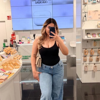 Moni jovencita colombiana muy guapa, Benidorm