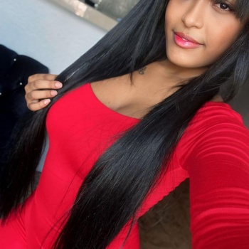 Hola mi amor, ¡soy nicol! Una jovencita latina, Alicante