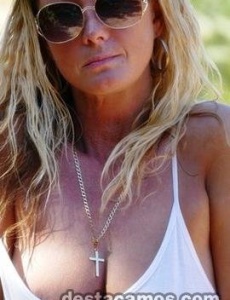Sexy girl in private apartment la zenia