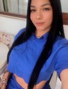 Hola mi nombre es brenda soy una hermosa latina nueva en la zona ️