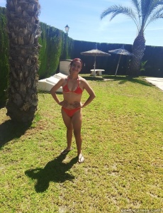 Chica en el pinet 22old