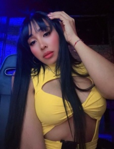 Soy una joven latina de belleza exótica, cariñosa