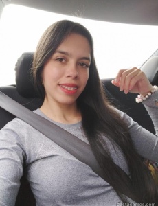Valentina colombiana domicilio y lugar propio san vicente