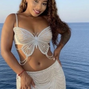 Una chica jovencita y muy guapa, Denia