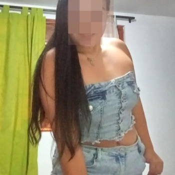 En moraira cariÑosa chica joven, Alicante