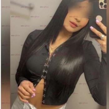 Jovencita colombiana nueva en la ciudad con ganas de follar, Benidorm