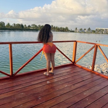 Mujer maravilla, Orihuela