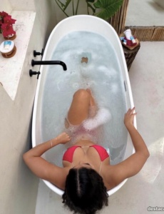 Gabriela muy elegante y soicada para hombres buen gusto alicant