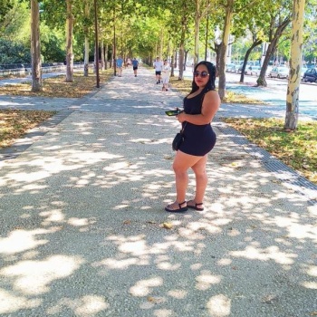 Bella jovencita y con mucha calor, Alicante