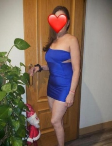 Madurita venezolanacon curvas espectaculares. En elche. Tengo una hermana