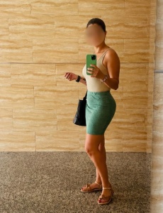 Hola, soy Ana, una colombiana irresistible con una